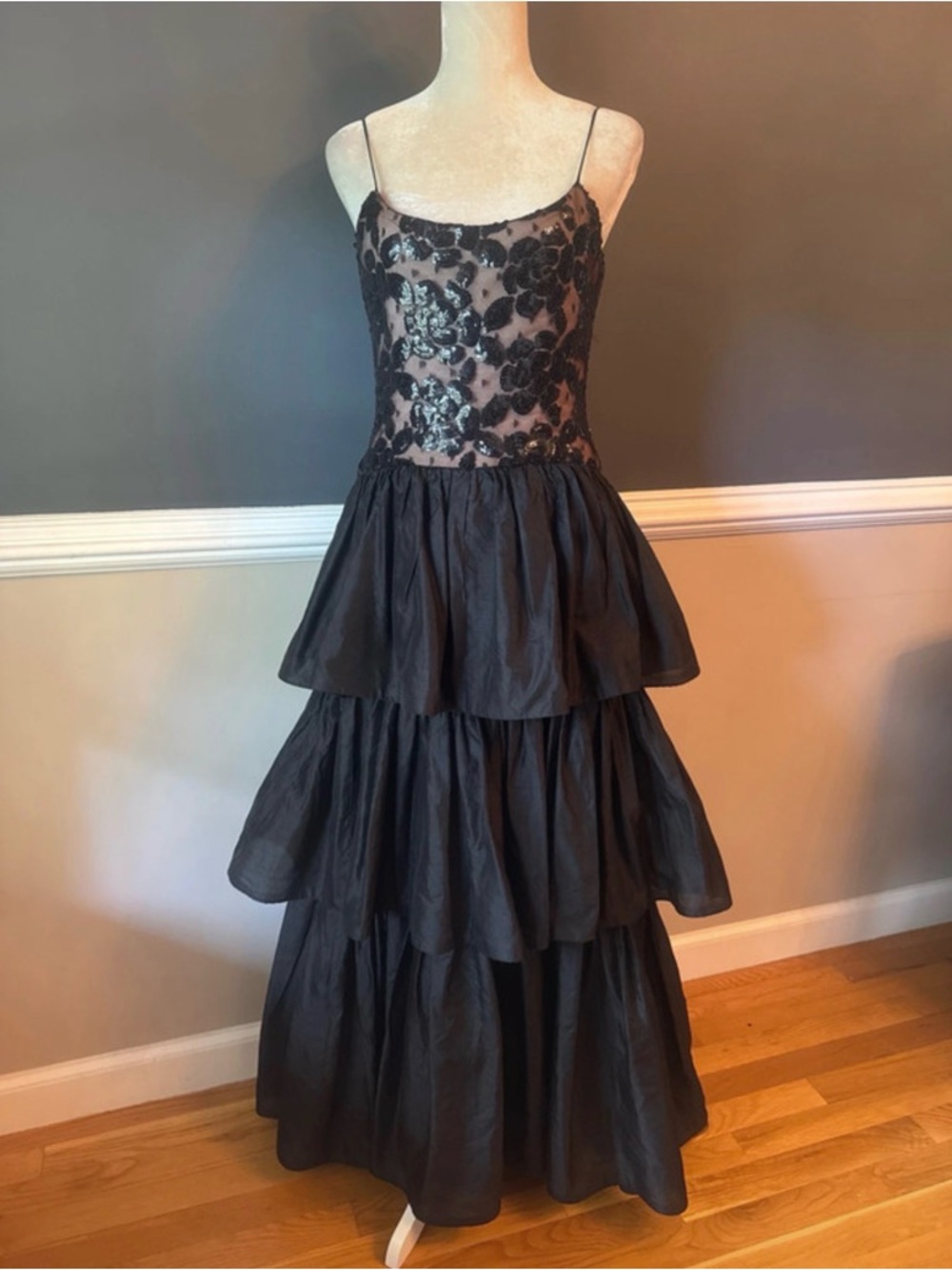 Vintage 1990’s Black Tiered Lace Sequin Prom Dress Evening Gown